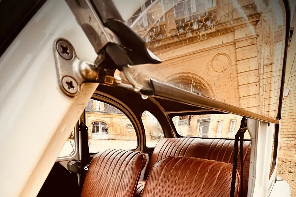 Champagne Car Vintage — photo 8