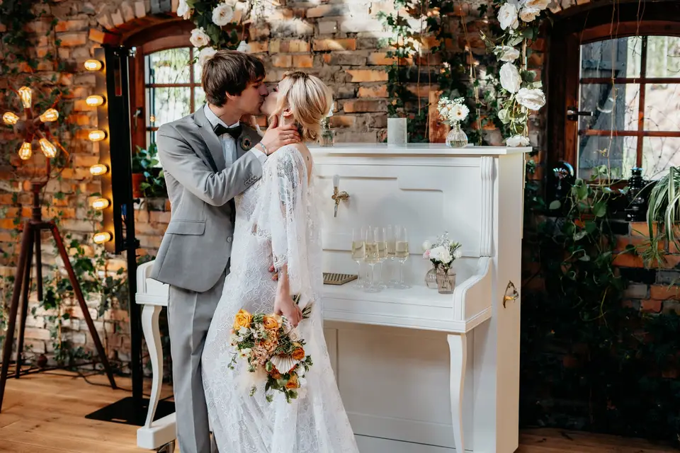 Carrier Photo — photo 5