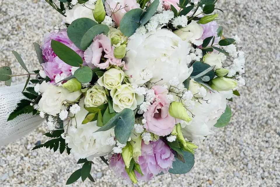 Lady Flora — photo 1