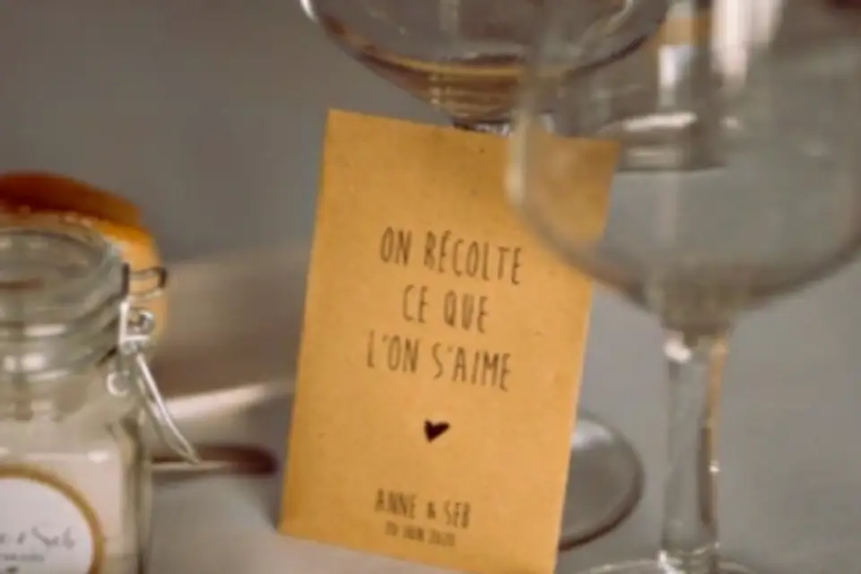 Mademoiselle dira Oui - Livre d'or — photo 2