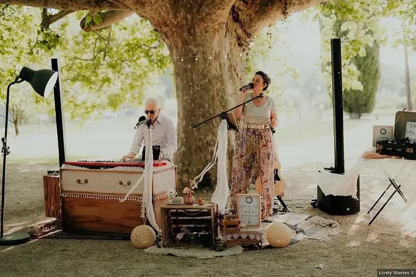 Ginger Brown - Live Music & DJ